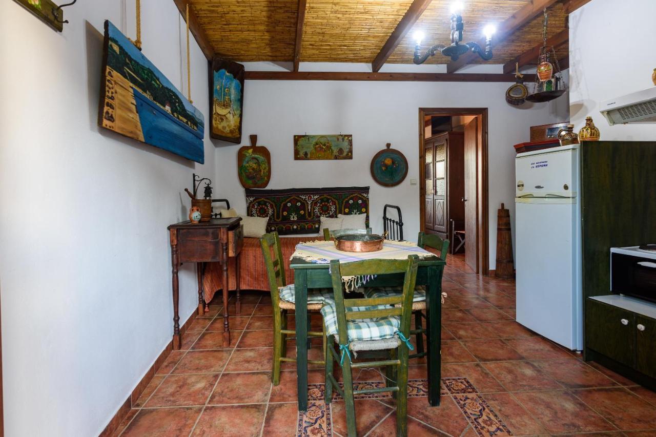 Eros Pittoresque Retreats - Perfect Location, Panoramic Seaview Koroni  Exterior photo